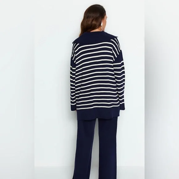 Knit Co-Ord Set - Picture 2 of 4